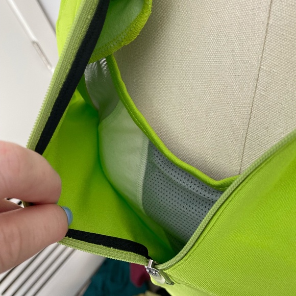 Nike Running Vest Top | Green Workout Tank - Picture 3 of 7